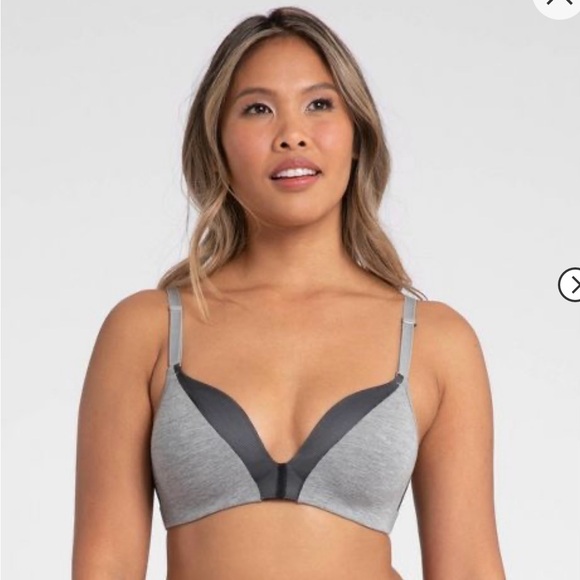 All.You. LIVELY Women's All Day Deep V No Wire Bra - Picture 2 of 16